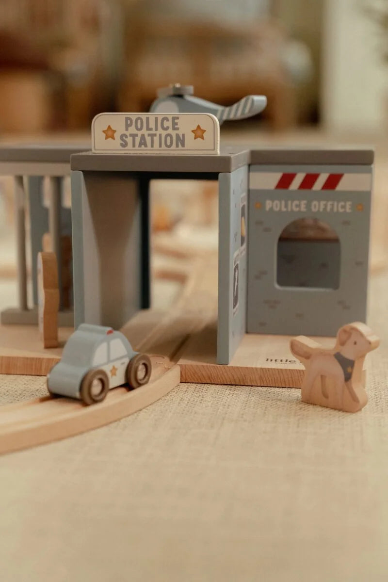 Little Dutch medinis policijos rinkinys