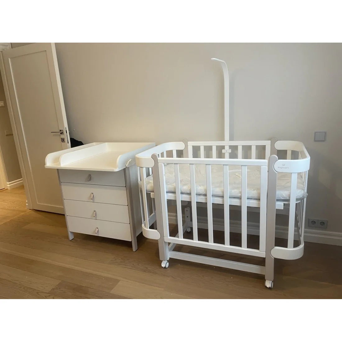Ingvart transformuojama kūdikio lovytė - Nika natural + white