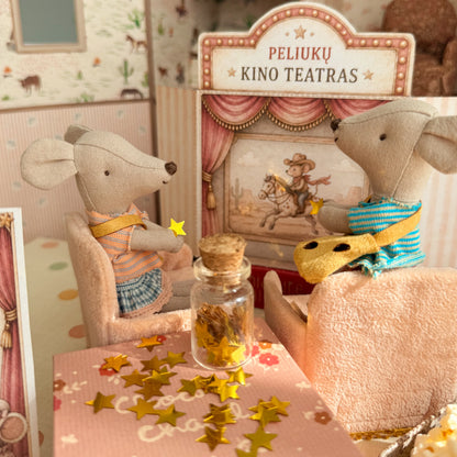 Maileg mouse house wallpaper