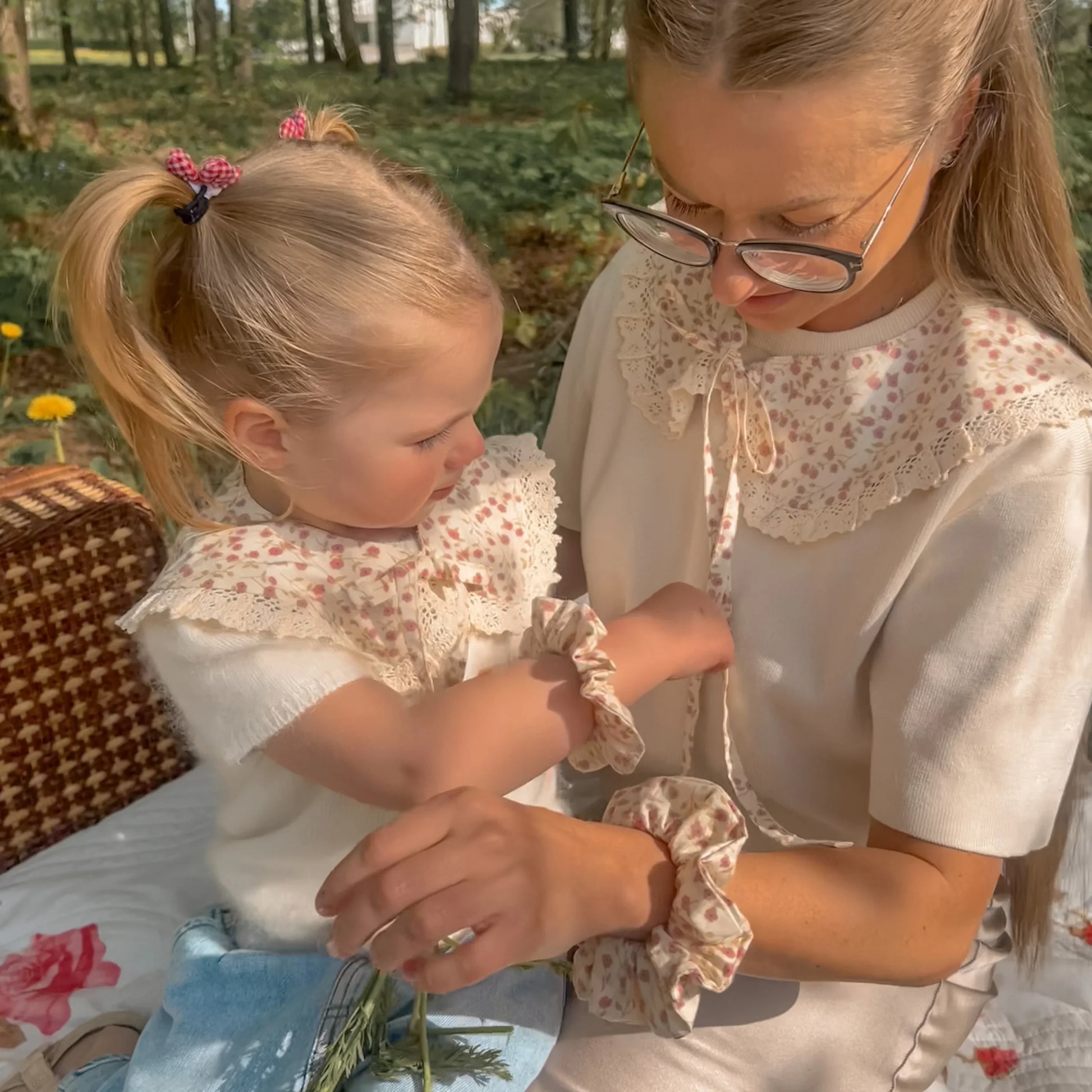Mamos ir dukros apykaklių rinkinys - Rose