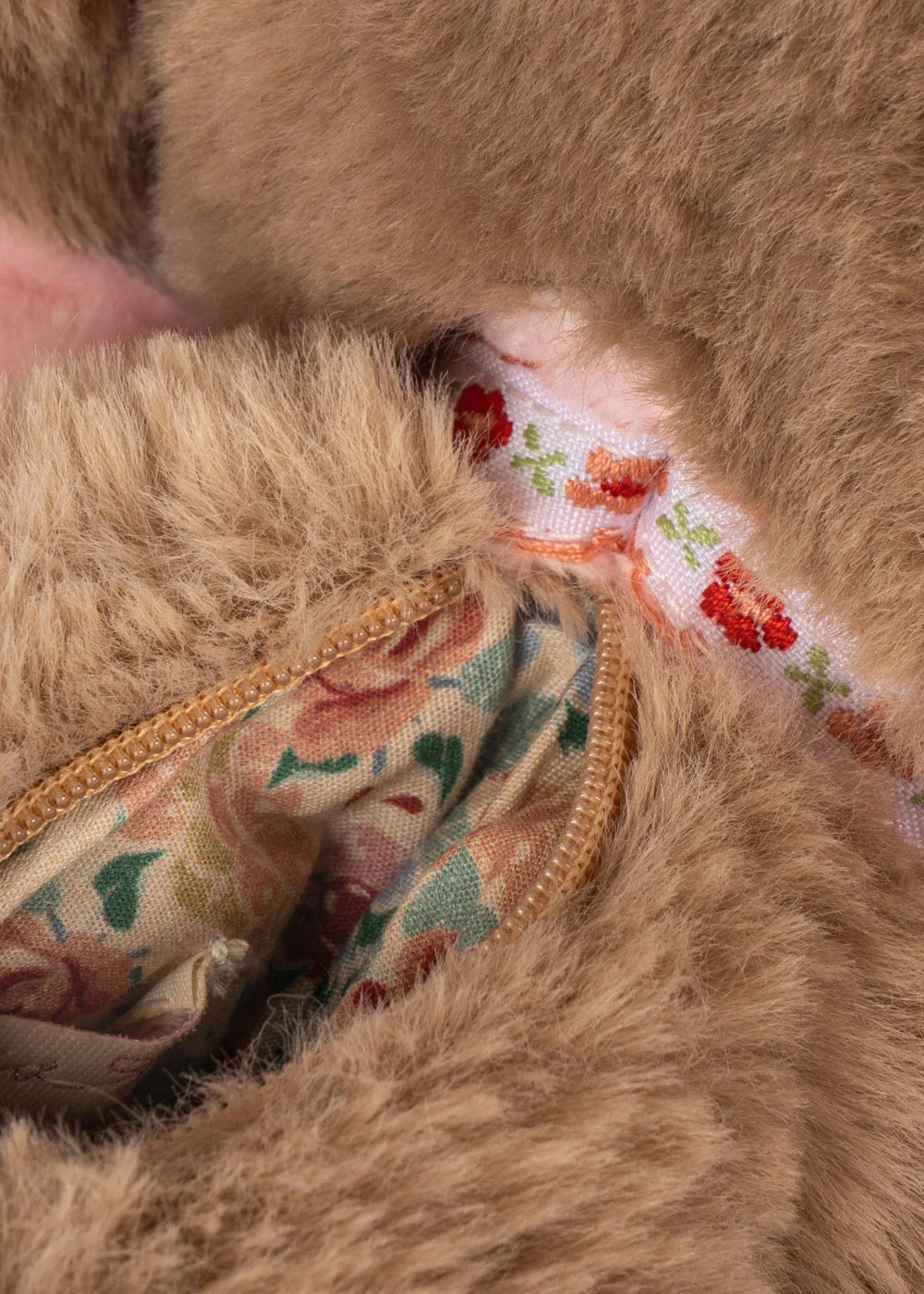 Konges Slojd rankinukas - Brown puppy