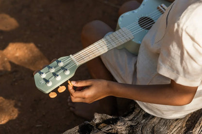 Little Dutch medinė gitara - Safari Friends Green