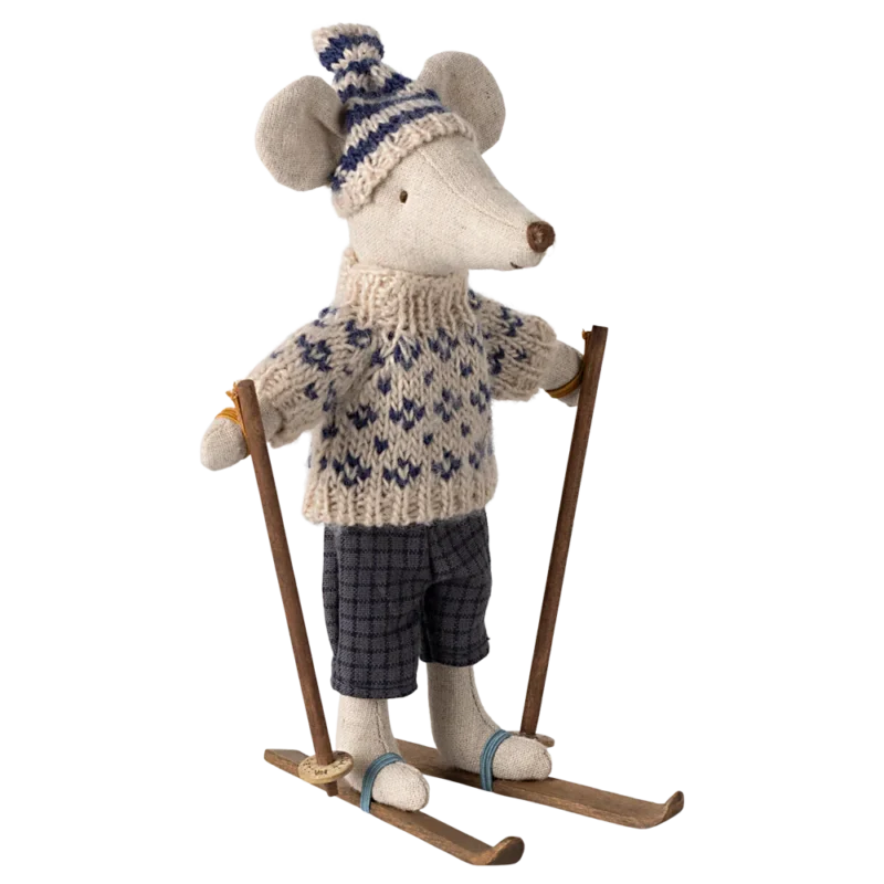 Maileg žiemos pelytė su slidėmis - tėtis blue