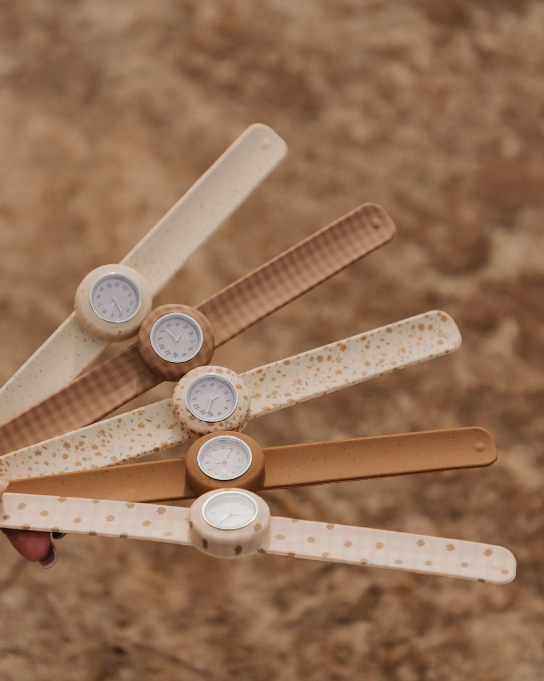 Mrs Ertha Laikrodis - honey - Image 4