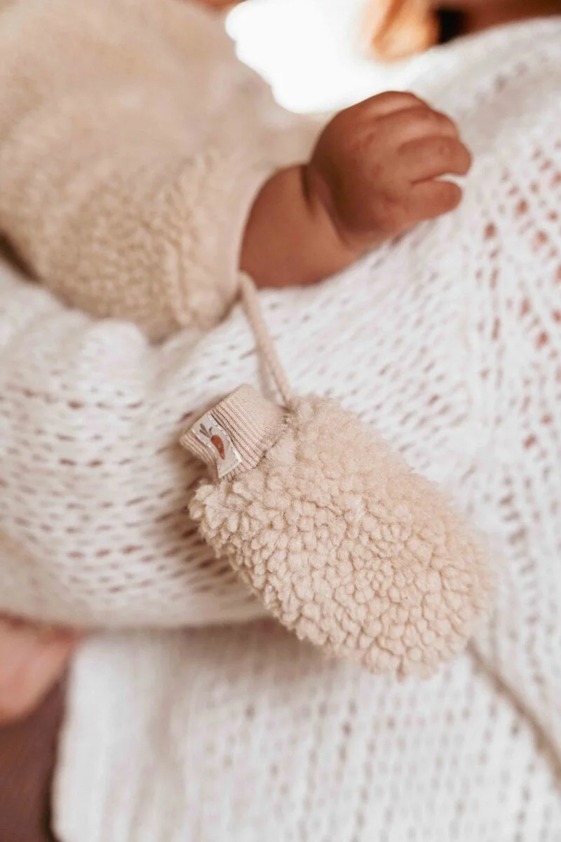 Little Dutch pirštinės - Teddy Sand - Image 2