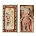 Maileg pelytė degtukų dėžutėje - didžioji sesė