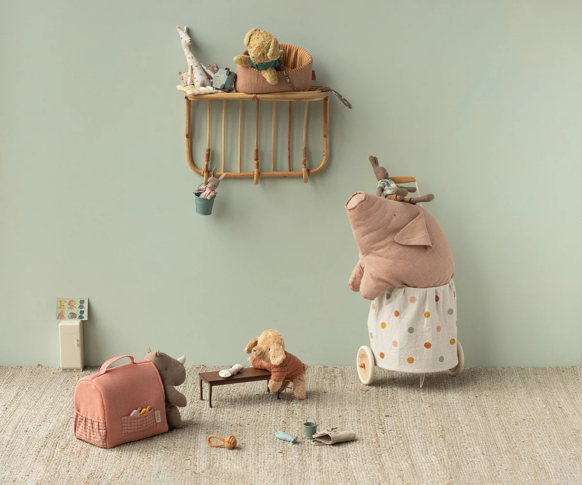 Maileg šuniuko nešioklė - Coral - Image 4